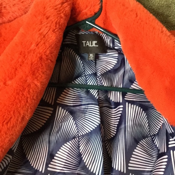 Faux fur coat - Picture 8 of 11